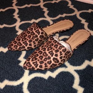 💸SOLD💸Adorable cheetah print slip on flats